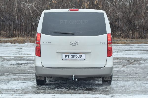 Фаркоп Hyundai H-1 с 2007 - / STAREX c 2007 -  съемный квадрат — изображение 3