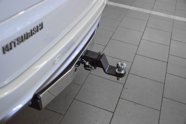 Фаркоп MITSUBISHI Pajero Sport с 2016 - съемный квадрат — изображение 5
