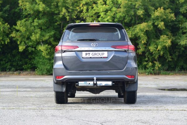 Фаркоп Toyota Fortuner с 2016 - съемный квадрат — изображение 4